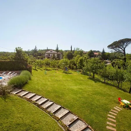 Villa Diora